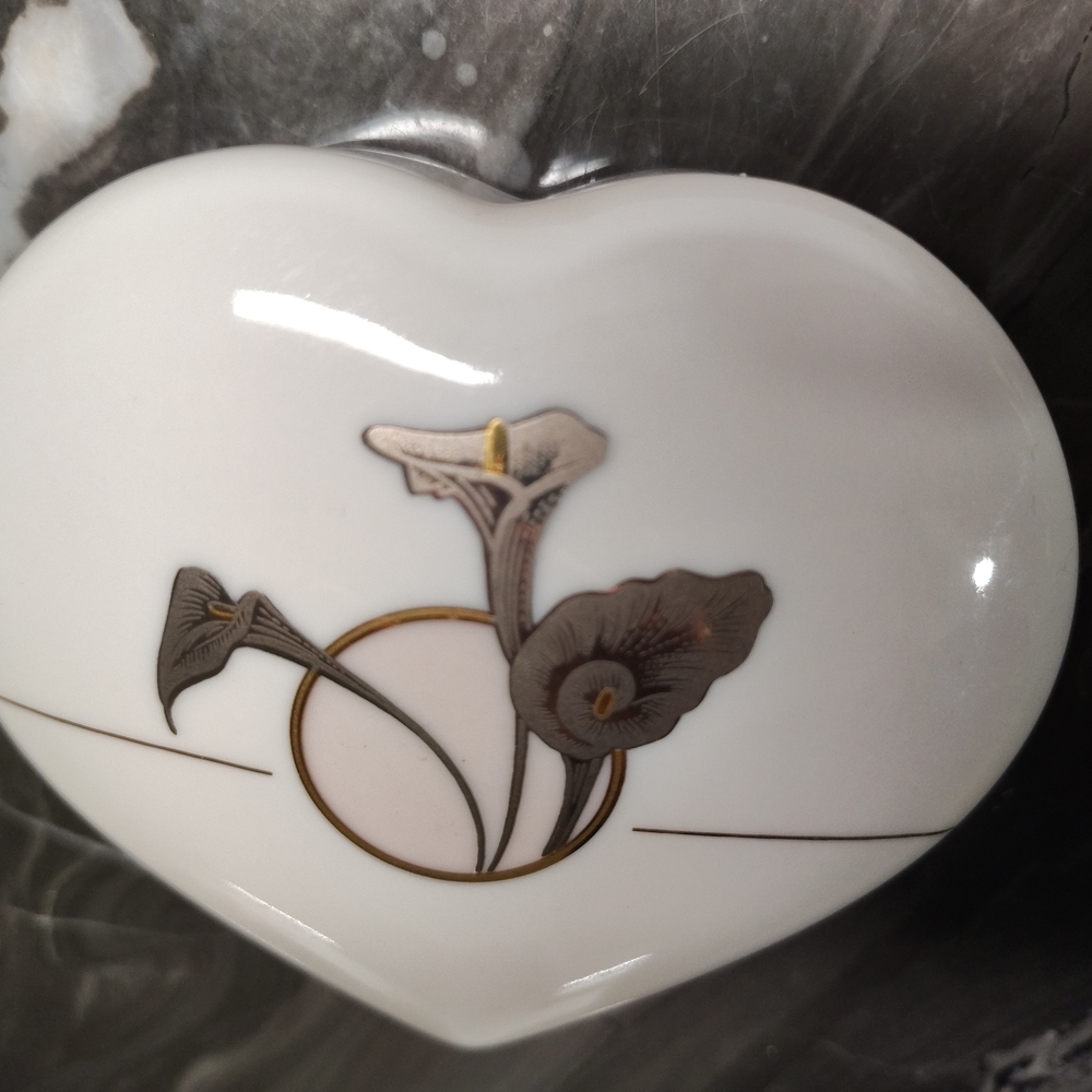 Heart-Shaped Ceramic Box with Floral Motif
